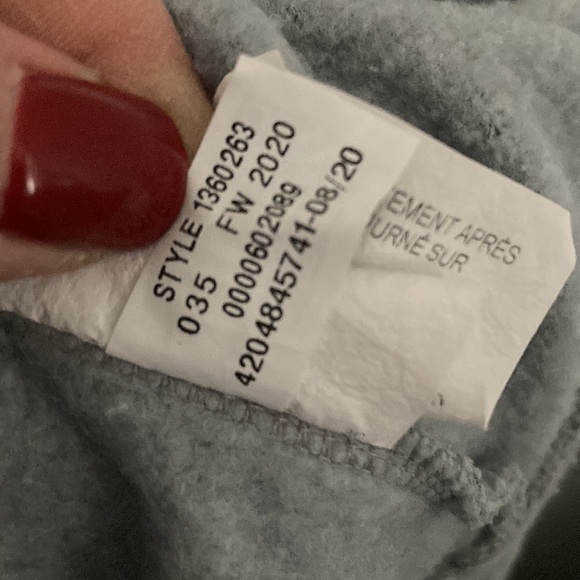 Large soft Under Armour Heat Gear hoodie. - Picture 7 of 7